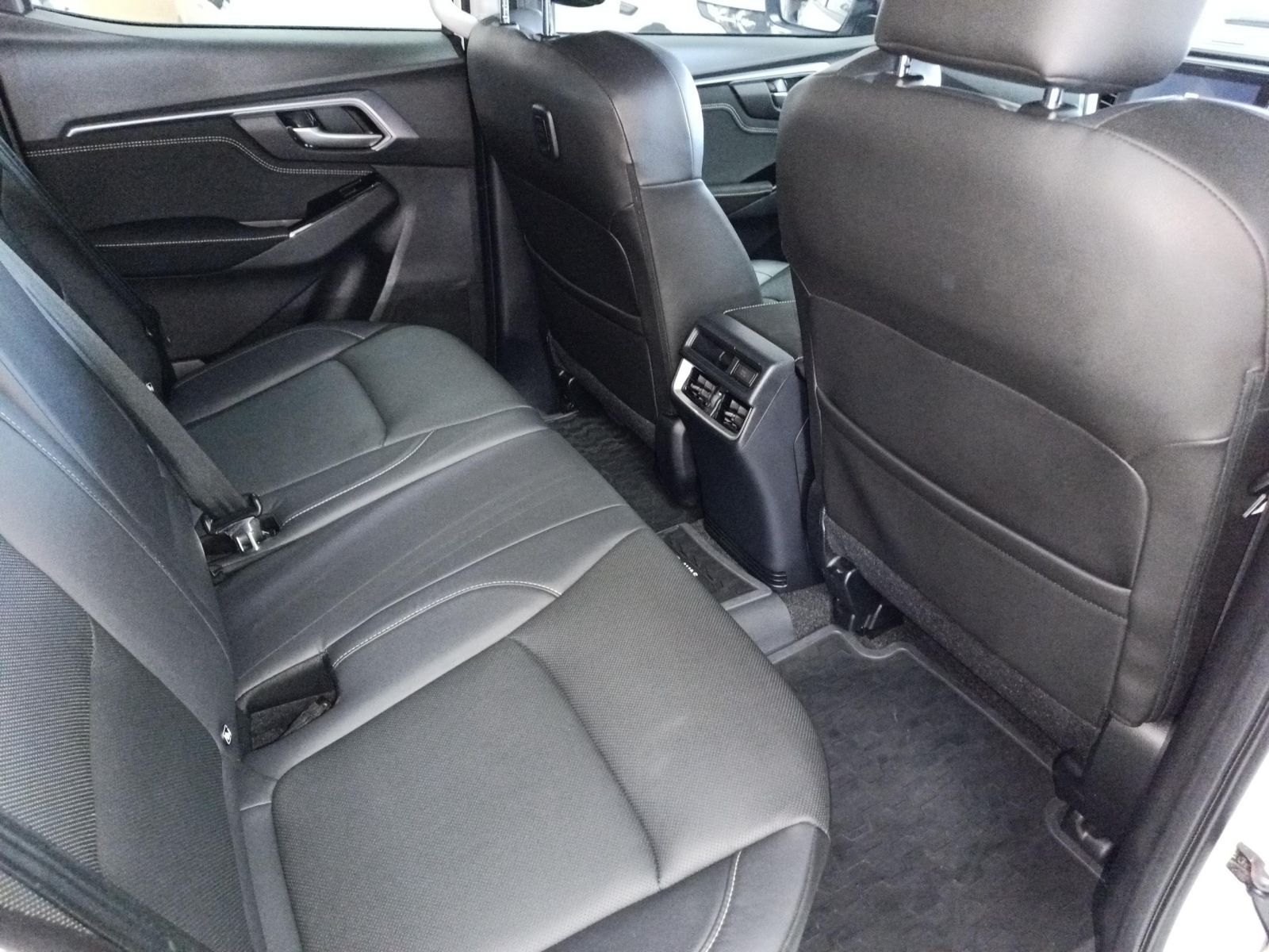 2022 Isuzu D-MAX photo 7