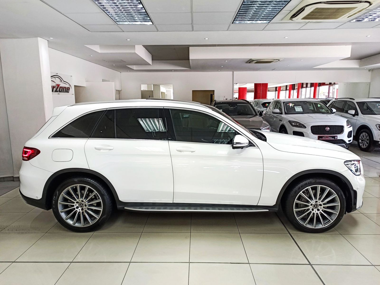 2021 Mercedes-Benz GLC photo 2