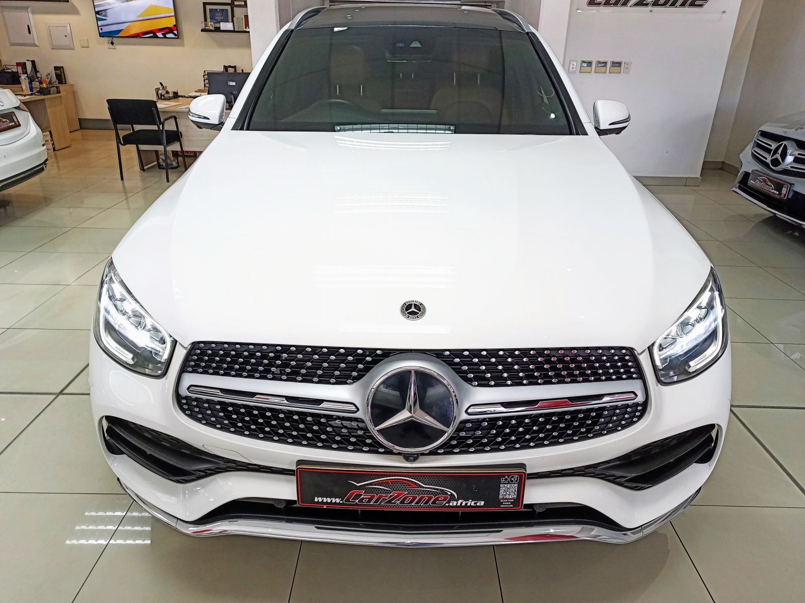 2021 Mercedes-Benz GLC photo 4