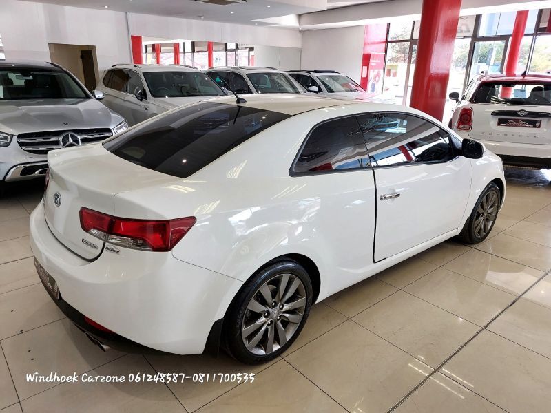 2011 Kia Cerato photo 3