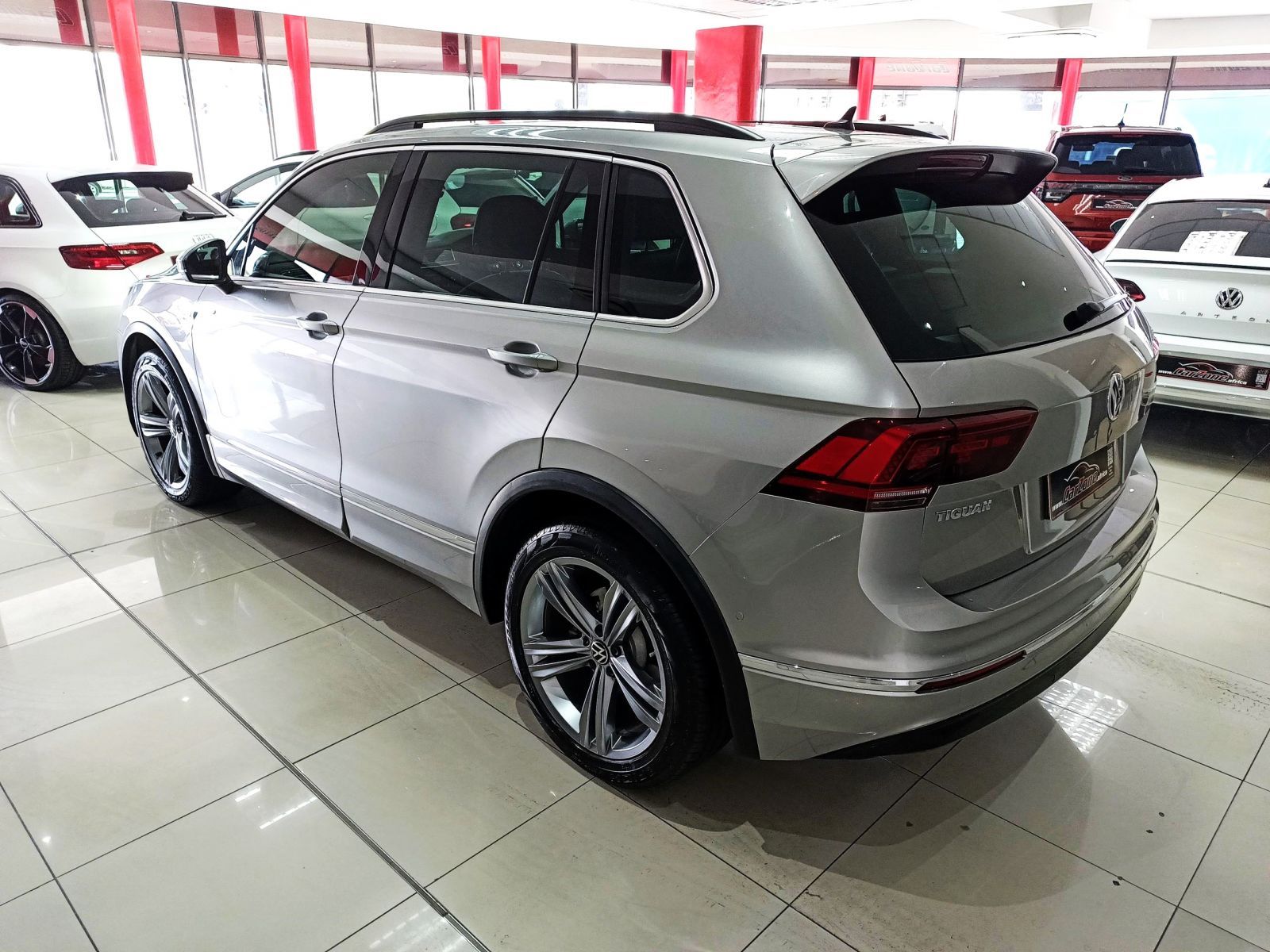 2021 Volkswagen Tiguan photo 10