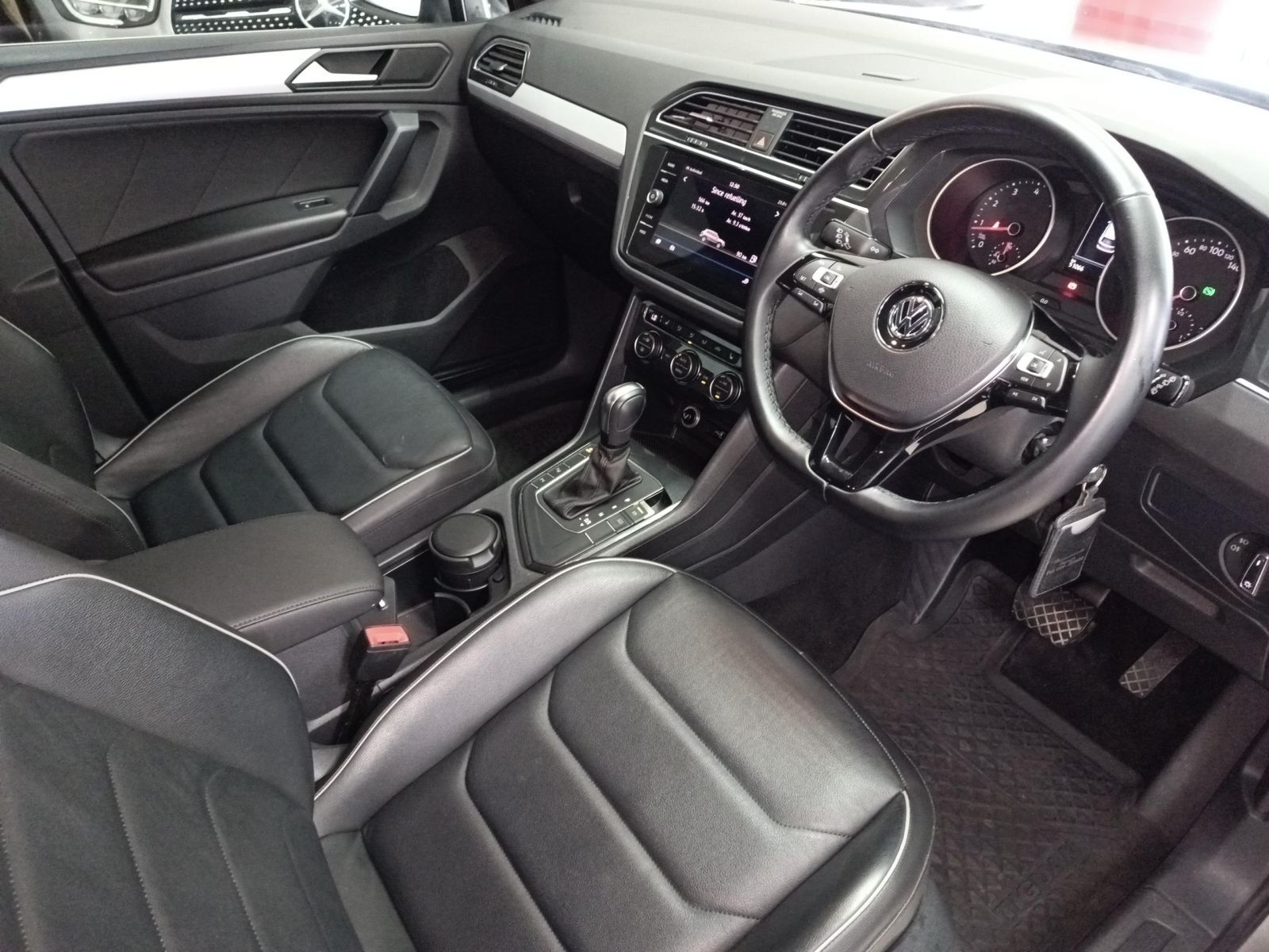 2021 Volkswagen Tiguan photo 6