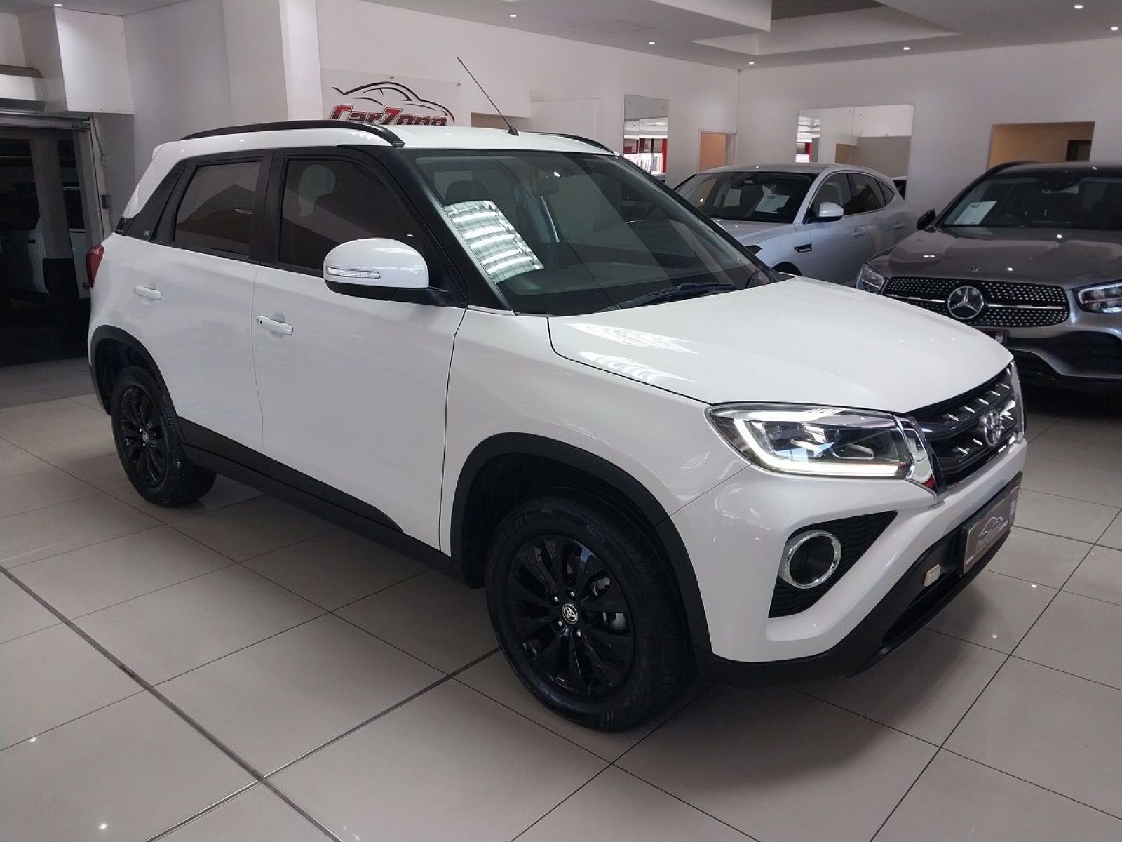 2022 Toyota Urban Cruiser photo 1
