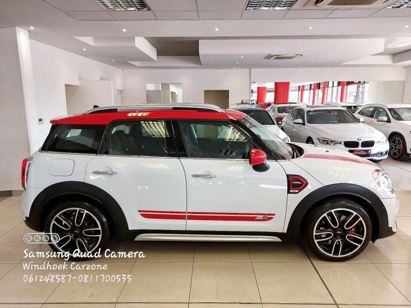 2020 Mini Cooper photo 2