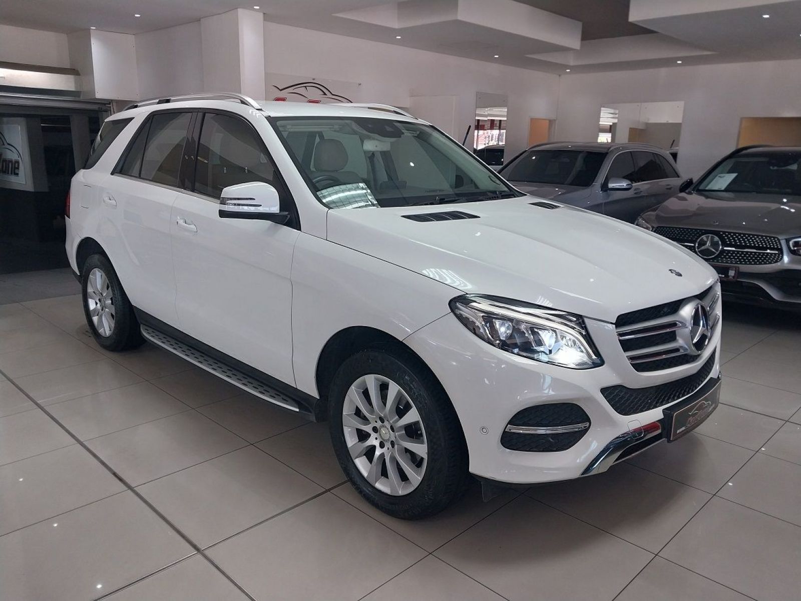 2016 Mercedes-Benz GLE photo 1
