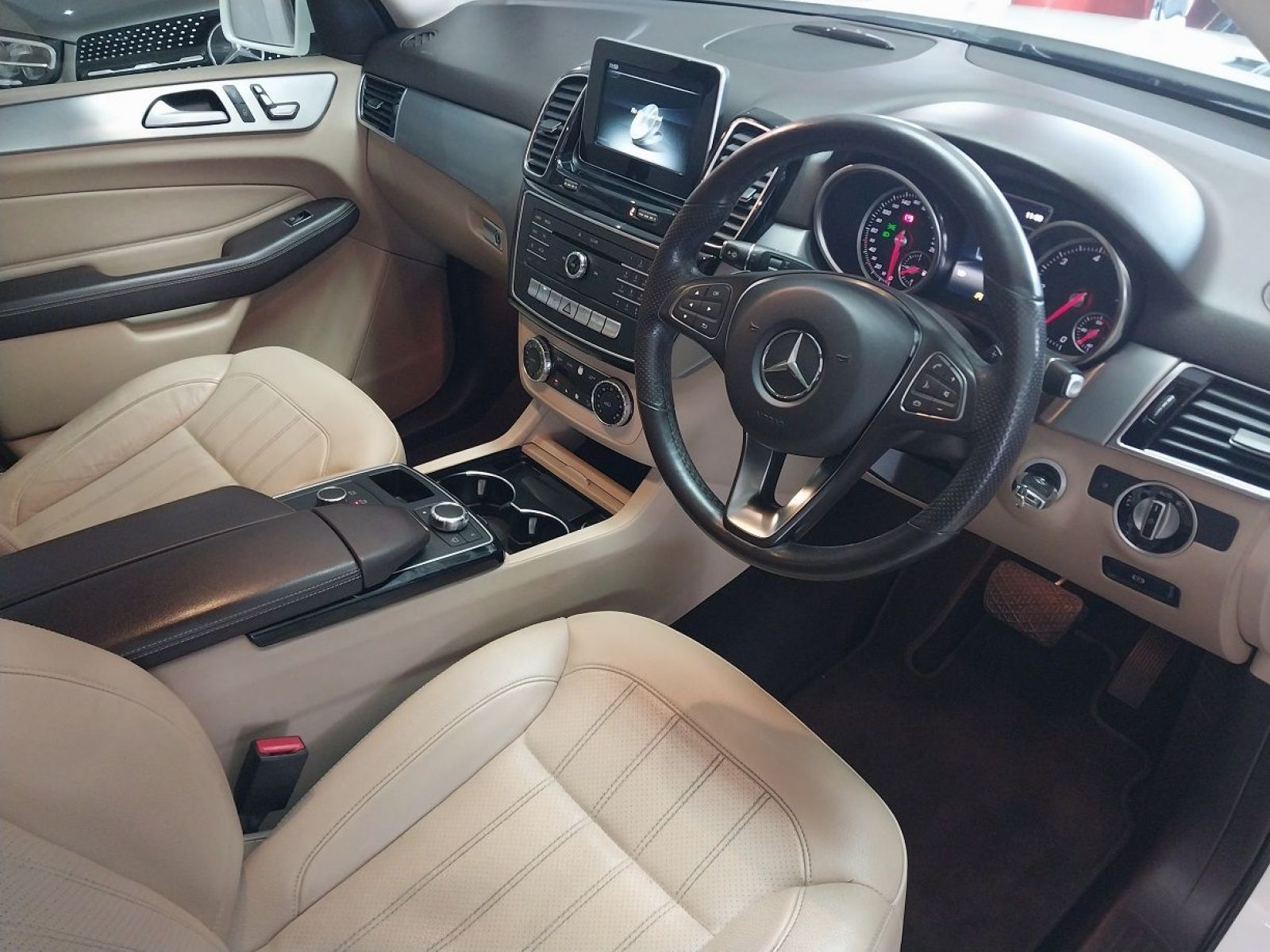 2016 Mercedes-Benz GLE photo 6