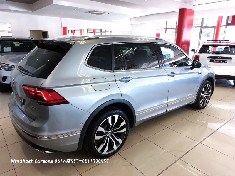 2020 Volkswagen Tiguan photo 3