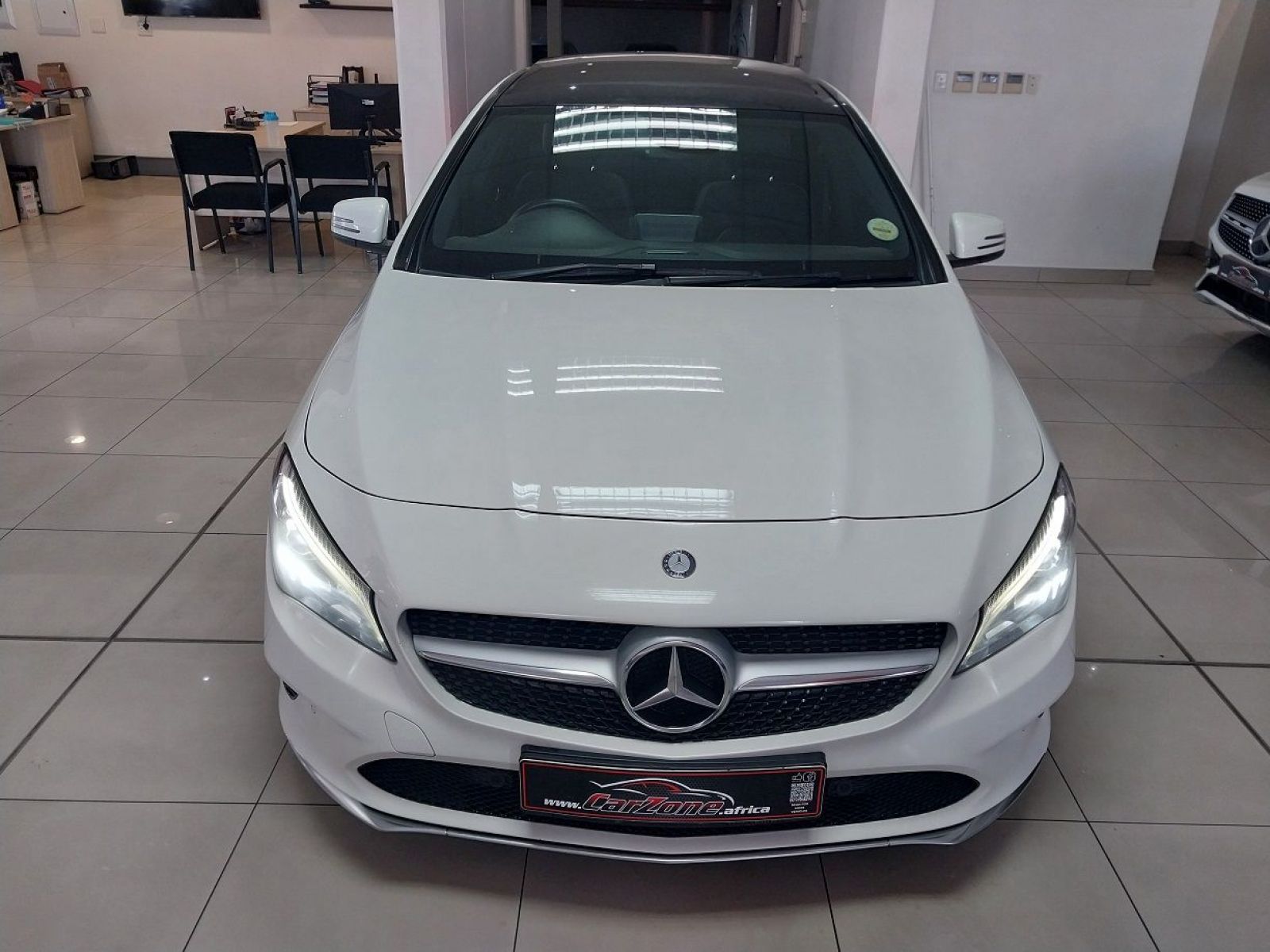 2017 Mercedes-Benz CLA Class photo 4