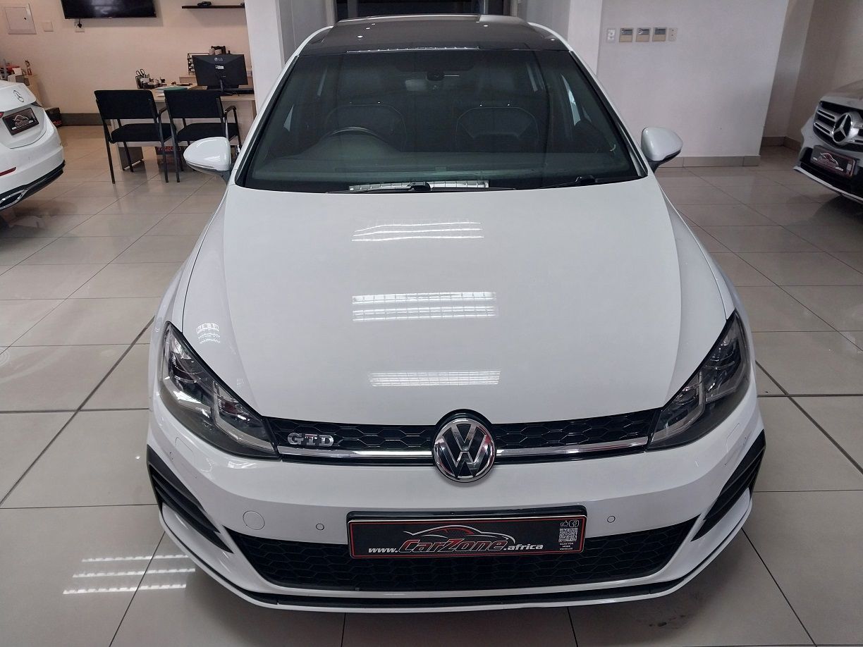 2017 Volkswagen Golf photo 4