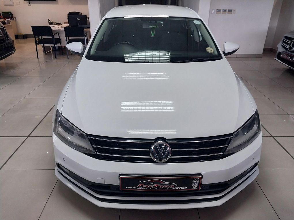 2015 Volkswagen Jetta photo 4