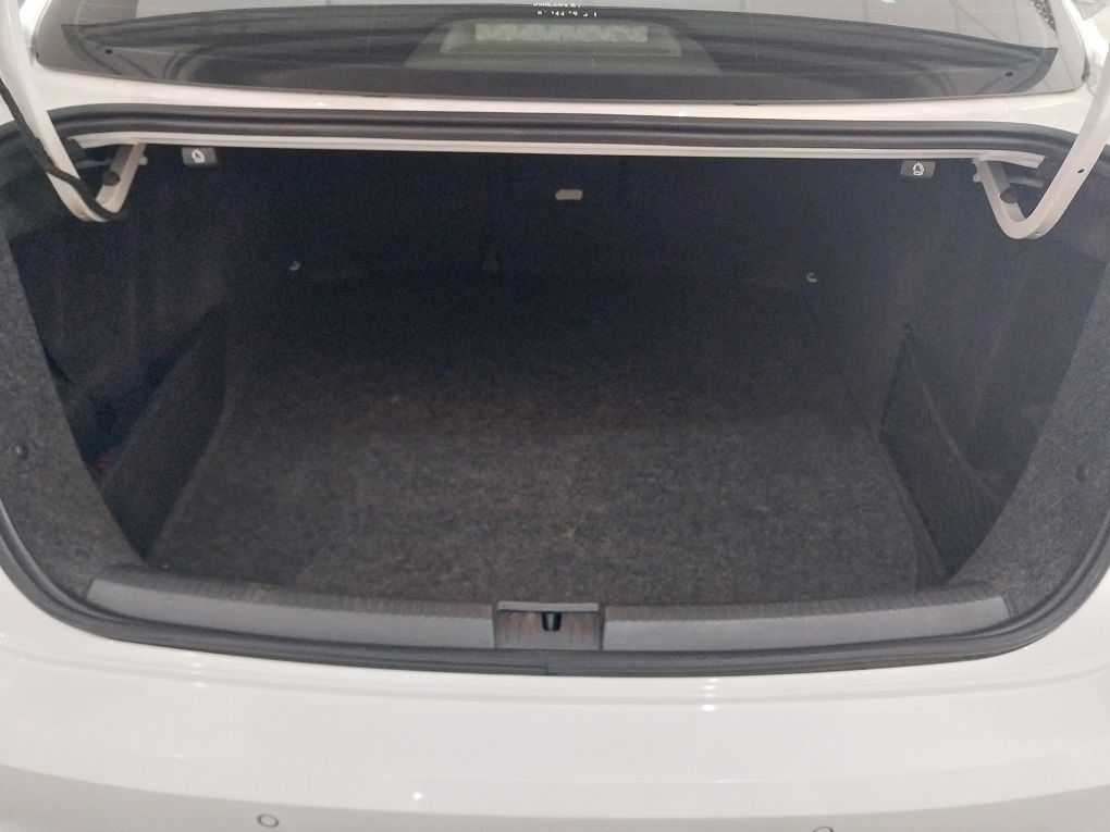 2015 Volkswagen Jetta photo 8