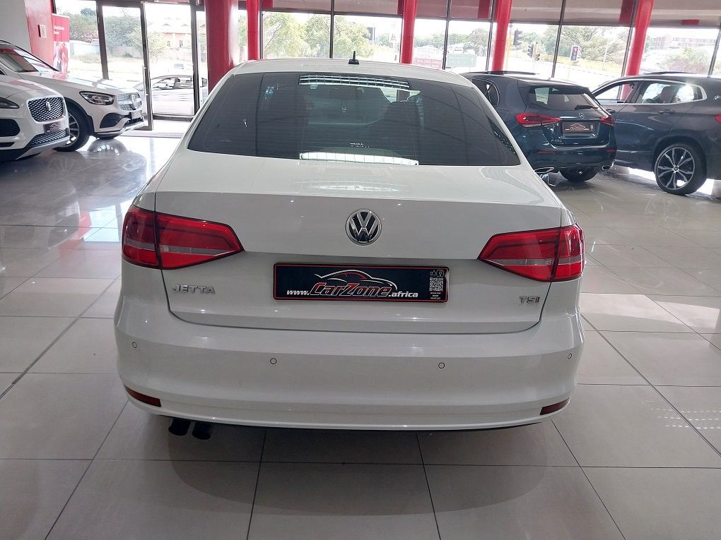 2015 Volkswagen Jetta photo 9