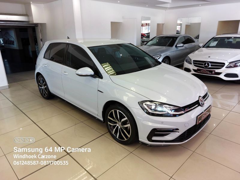 2019 Volkswagen Golf photo 1