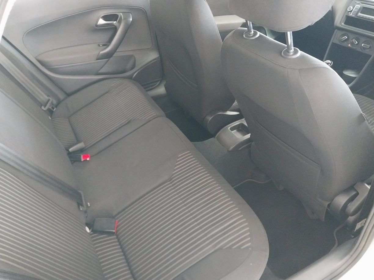 2013 Volkswagen Polo photo 7