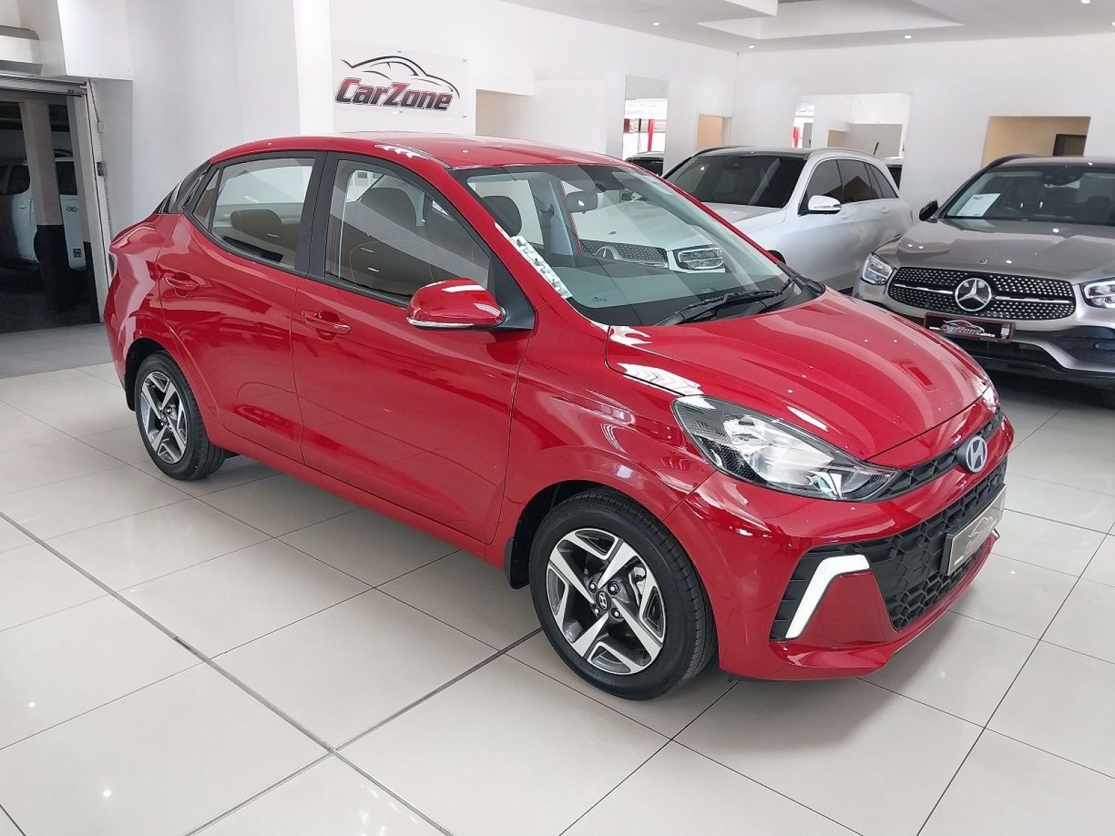 2025 Hyundai i10 photo 1