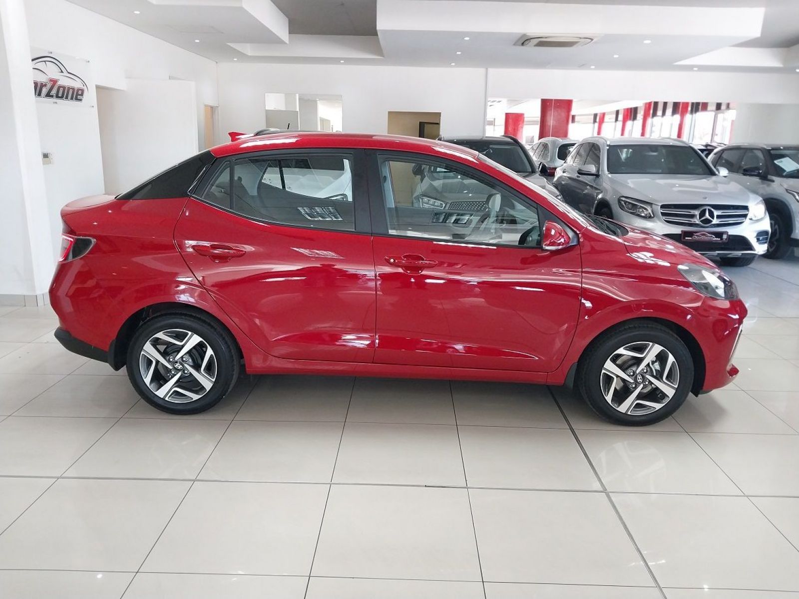 2025 Hyundai i10 photo 2