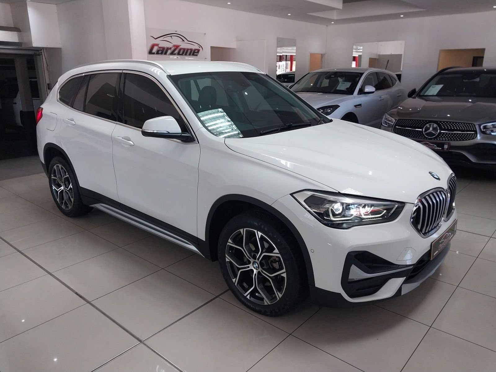 2020 BMW X1 photo 1