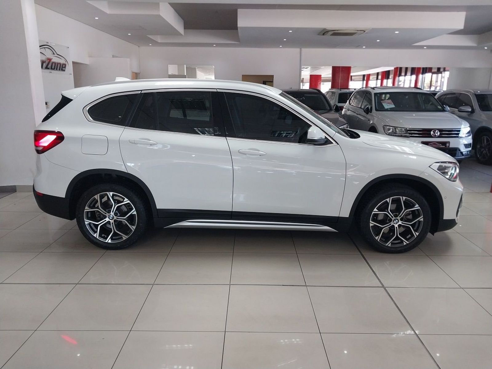 2020 BMW X1 photo 2