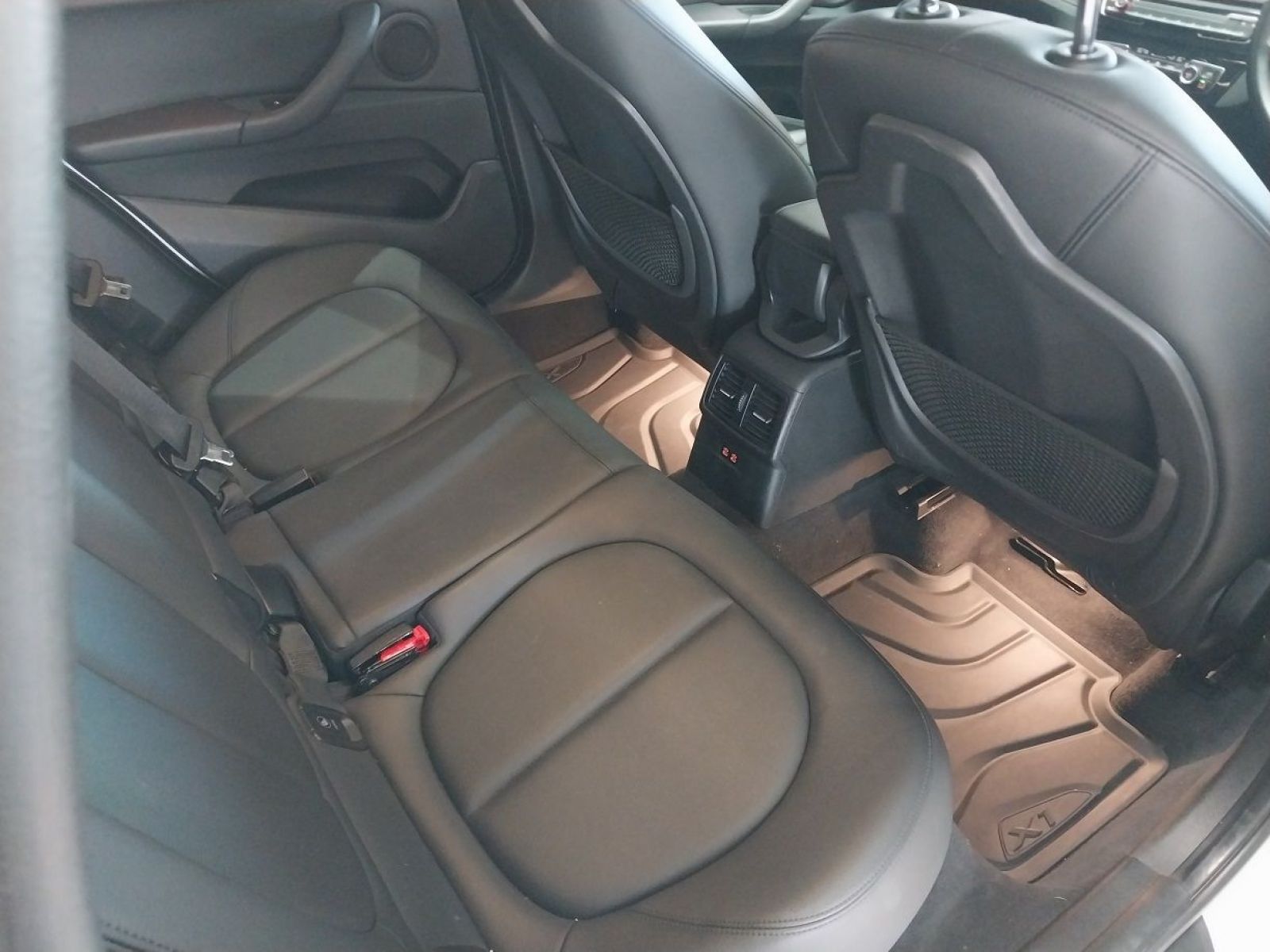 2020 BMW X1 photo 7