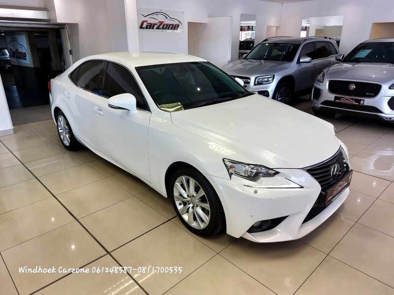 2013 Lexus IS photo 1