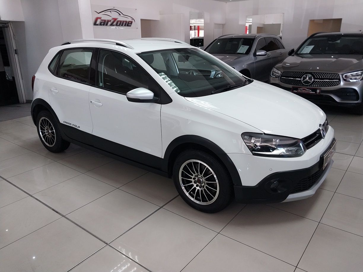 2015 Volkswagen Polo photo 1