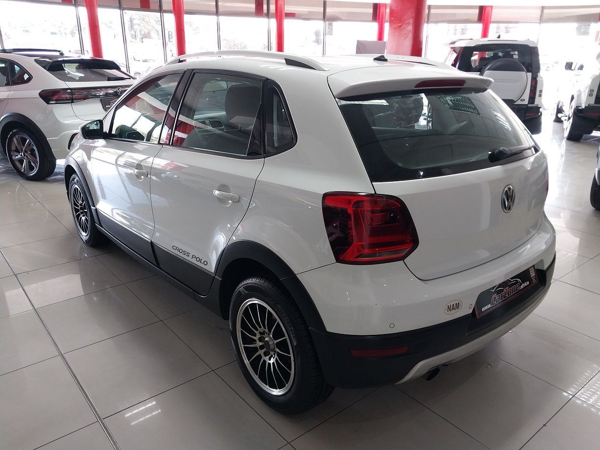 2015 Volkswagen Polo photo 10