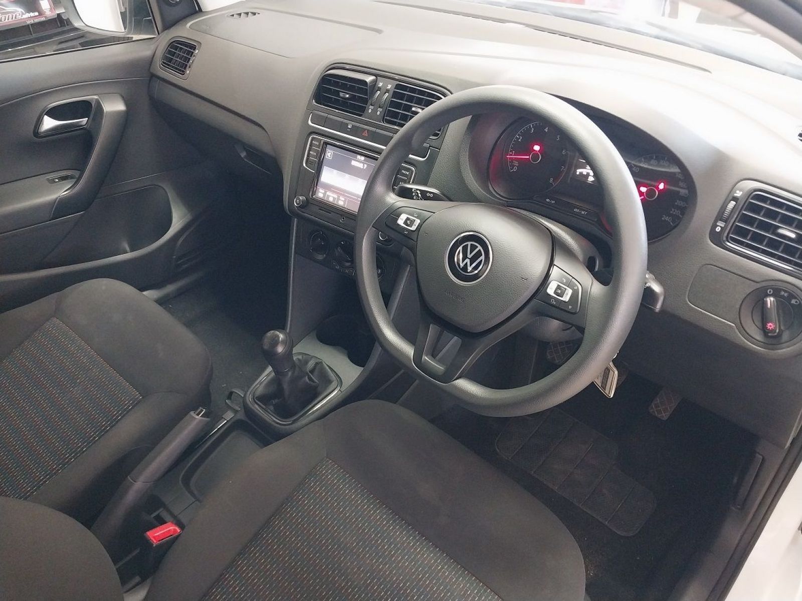2024 Volkswagen Polo Vivo photo 6
