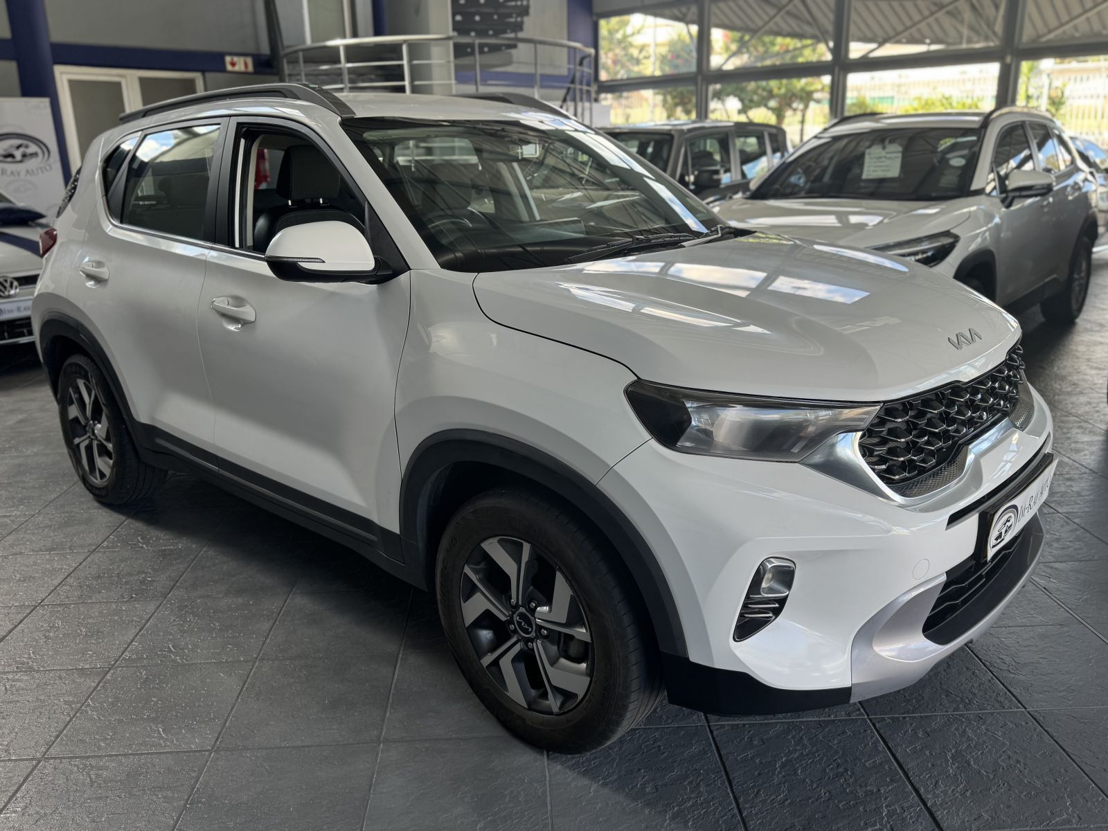 2022 Kia Sonet photo 1