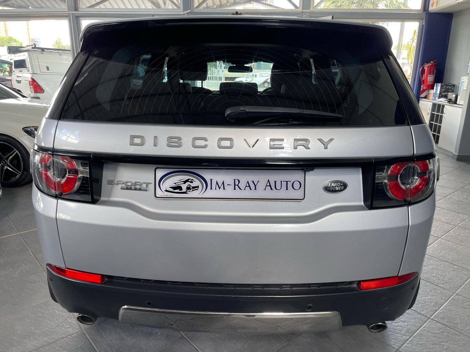 2018 Land Rover Discovery photo 5