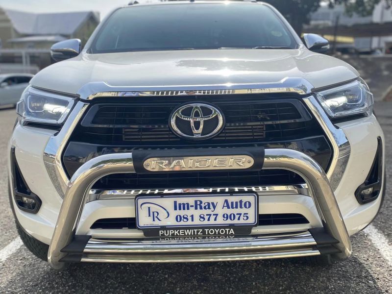 2021 Toyota Hilux photo 2