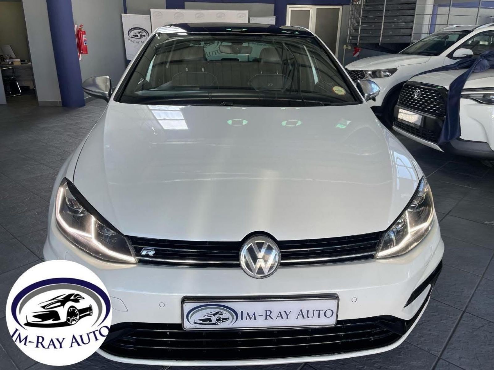 2018 Volkswagen Golf photo 2