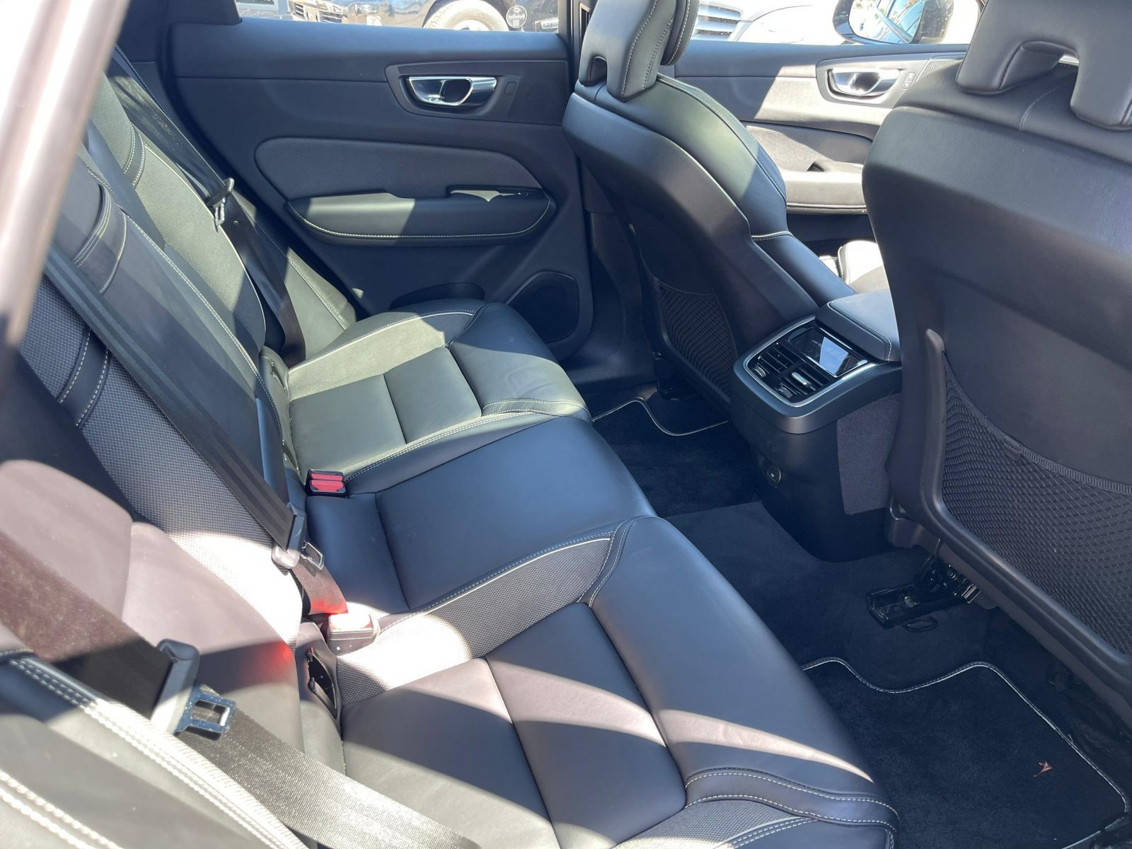 2021 Volvo XC60 photo 10