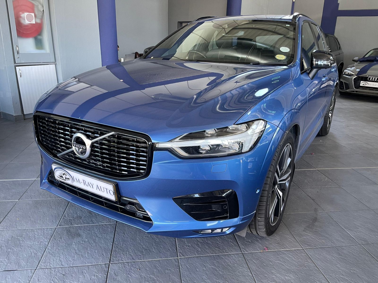 2021 Volvo XC60 photo 3