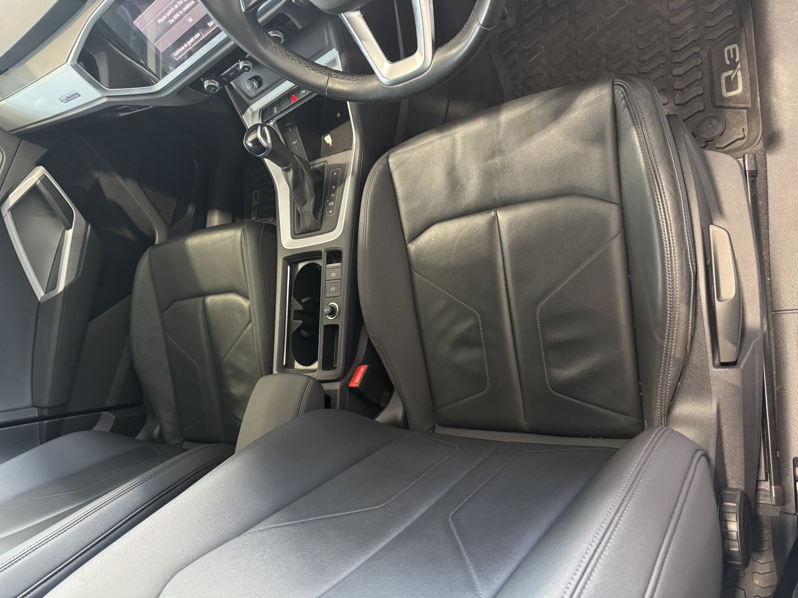 2022 Audi Q3 photo 8