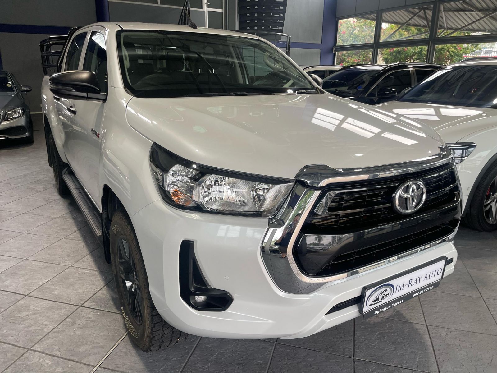 2024 Toyota Hilux photo 1