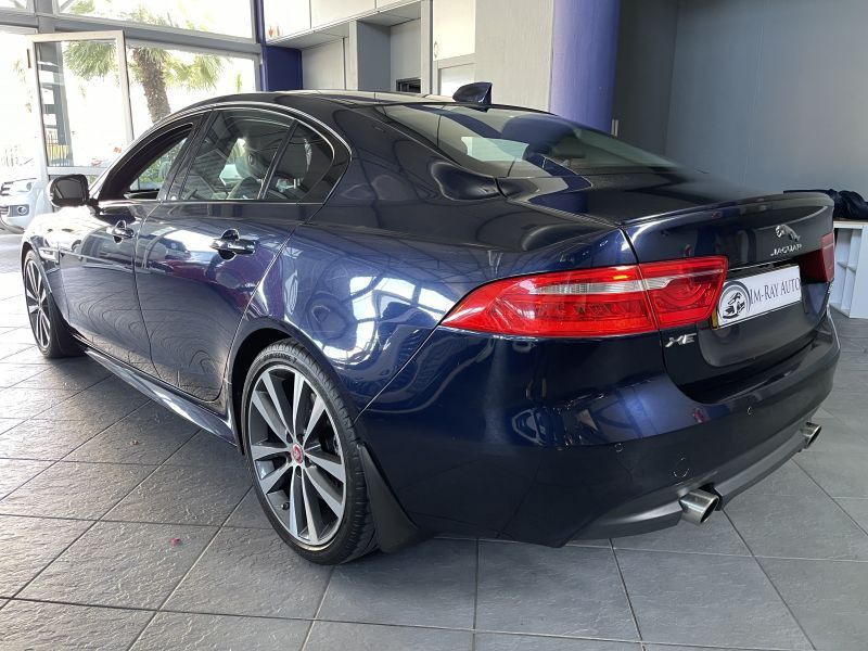 2019 Jaguar XE photo 6
