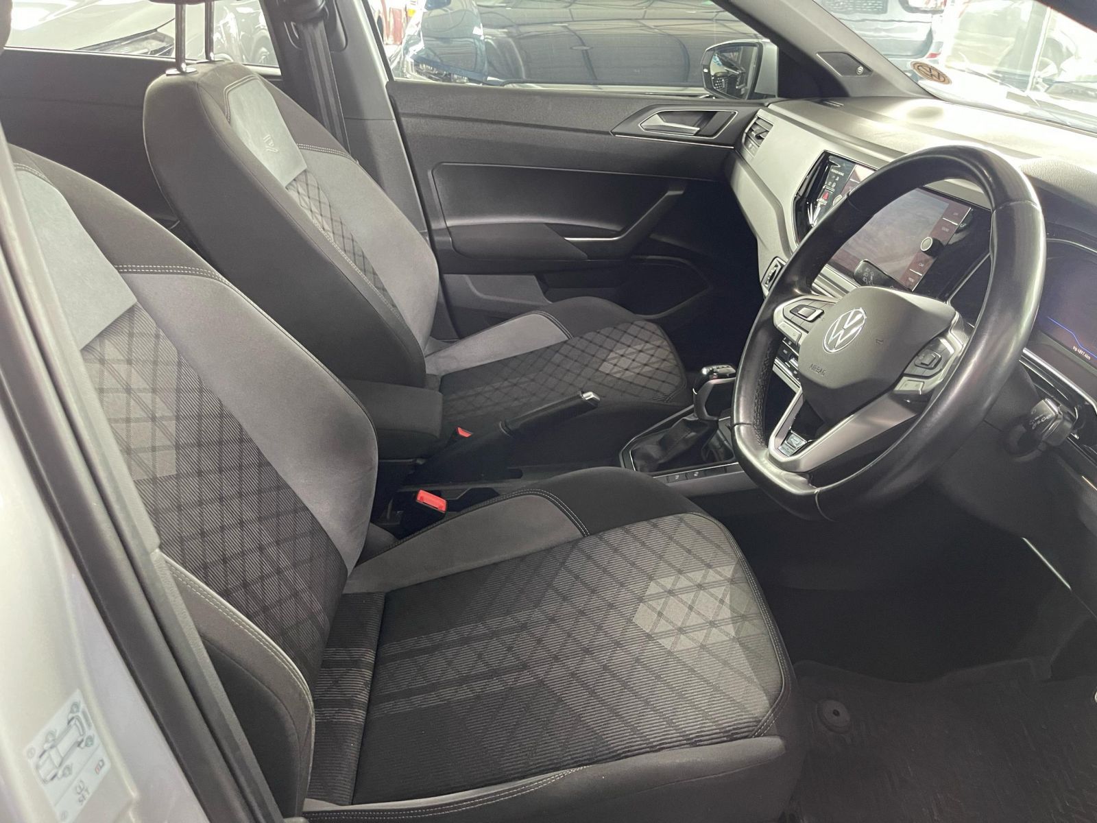 2022 Volkswagen Polo photo 8