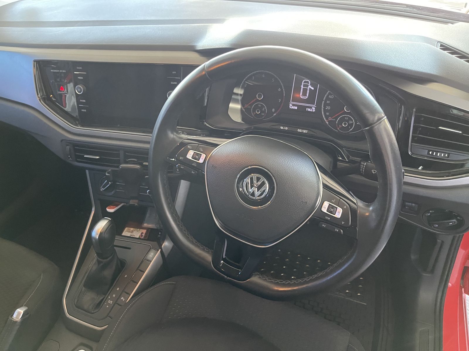 2020 Volkswagen Polo photo 8