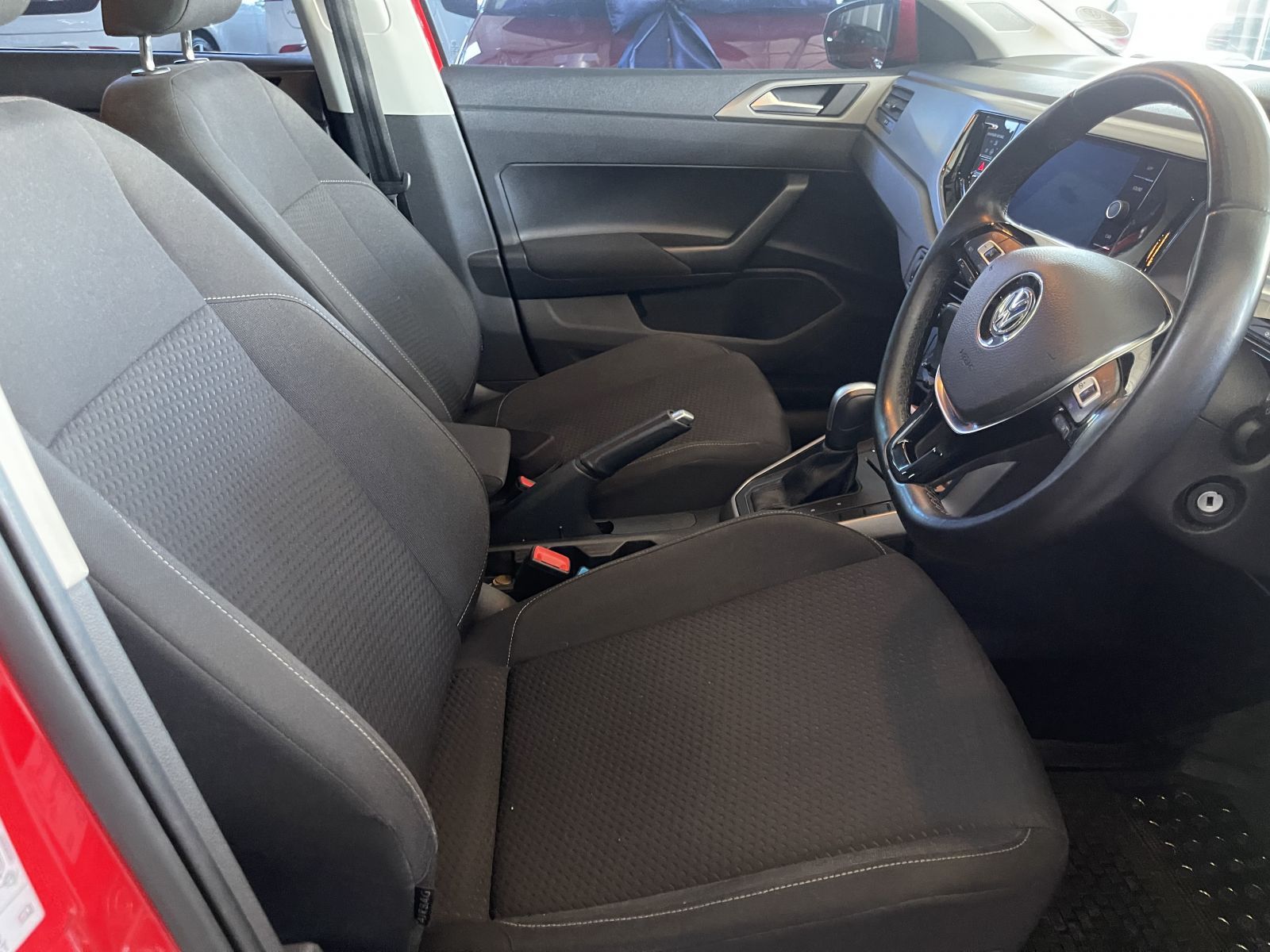 2020 Volkswagen Polo photo 9