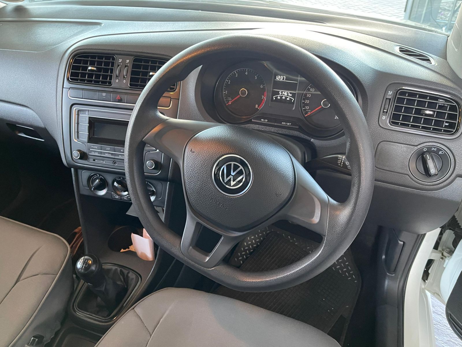 2023 Volkswagen Polo Vivo photo 8