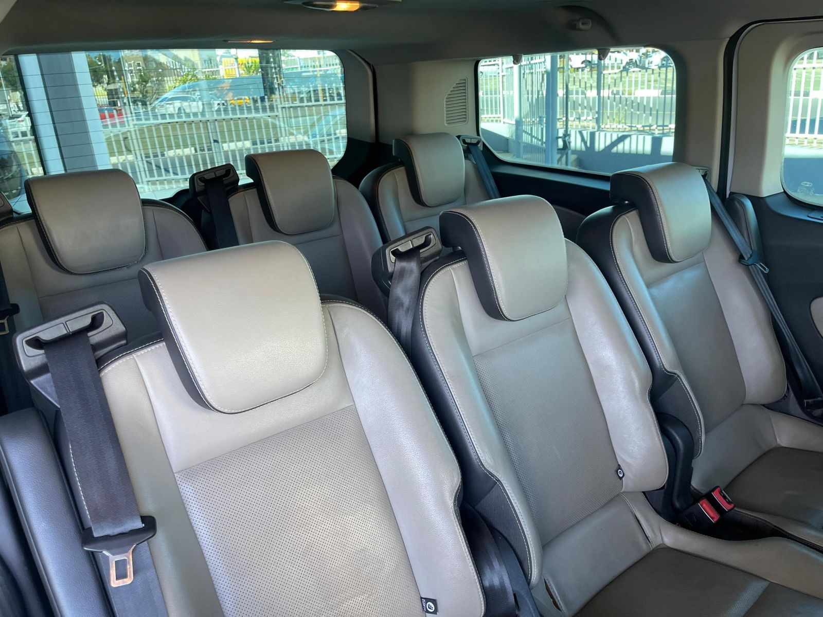 2015 Ford Tourneo photo 10