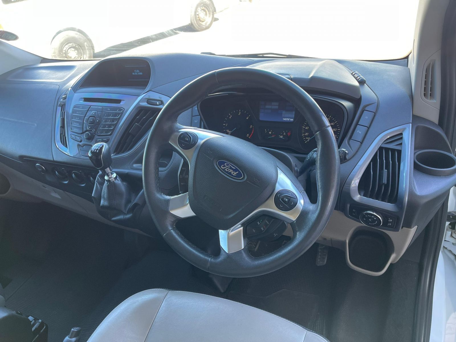 2015 Ford Tourneo photo 7