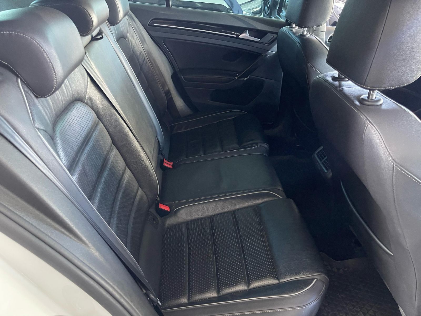 2018 Volkswagen Golf photo 10