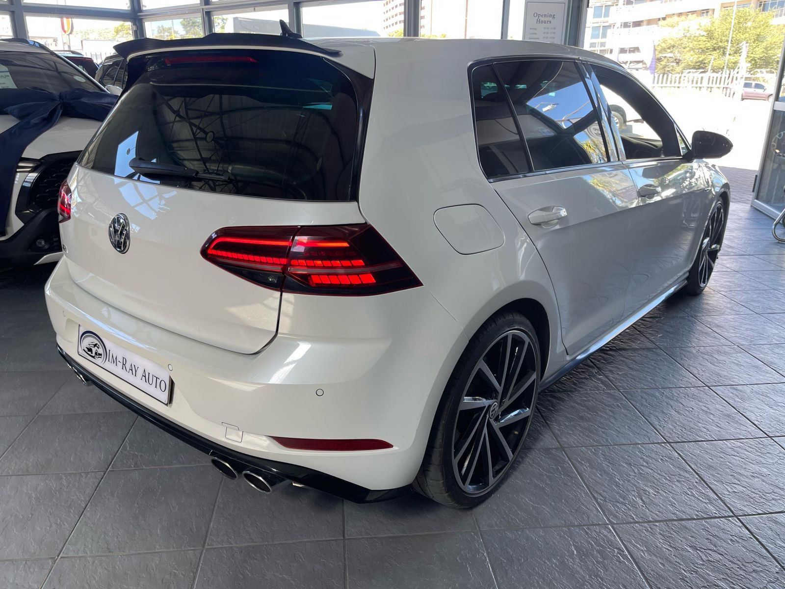 2018 Volkswagen Golf photo 6