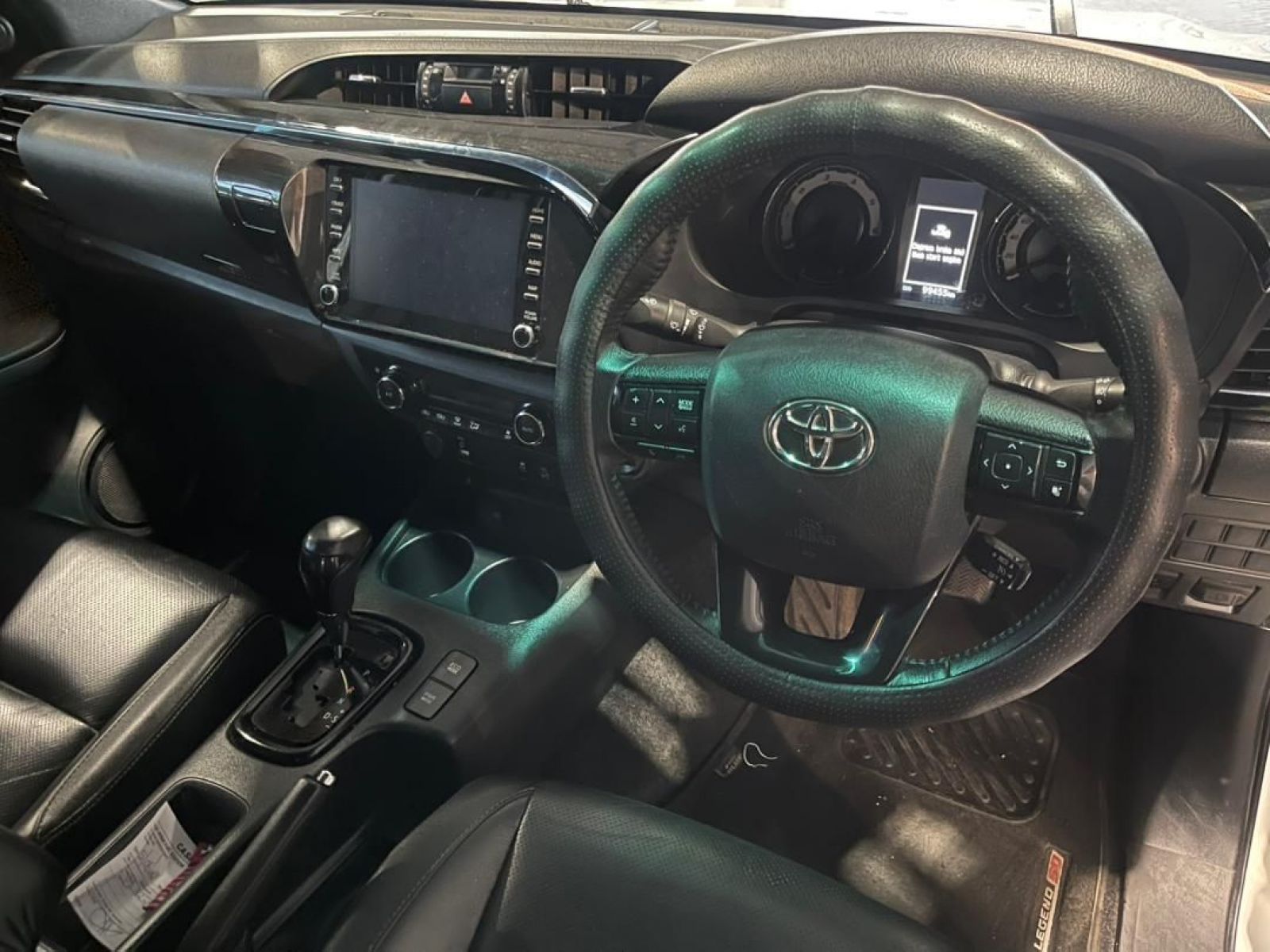 2020 Toyota Hilux photo 8