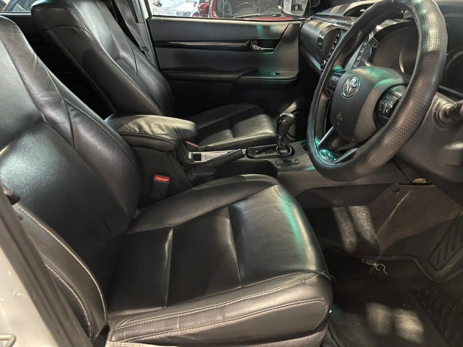 2020 Toyota Hilux photo 9