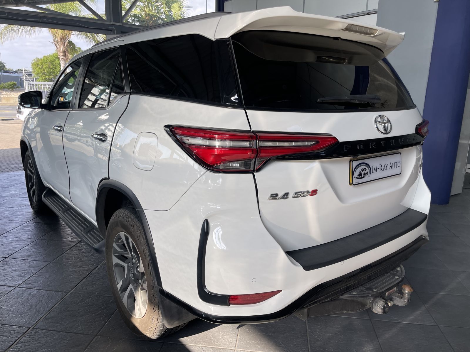 2023 Toyota Fortuner photo 4