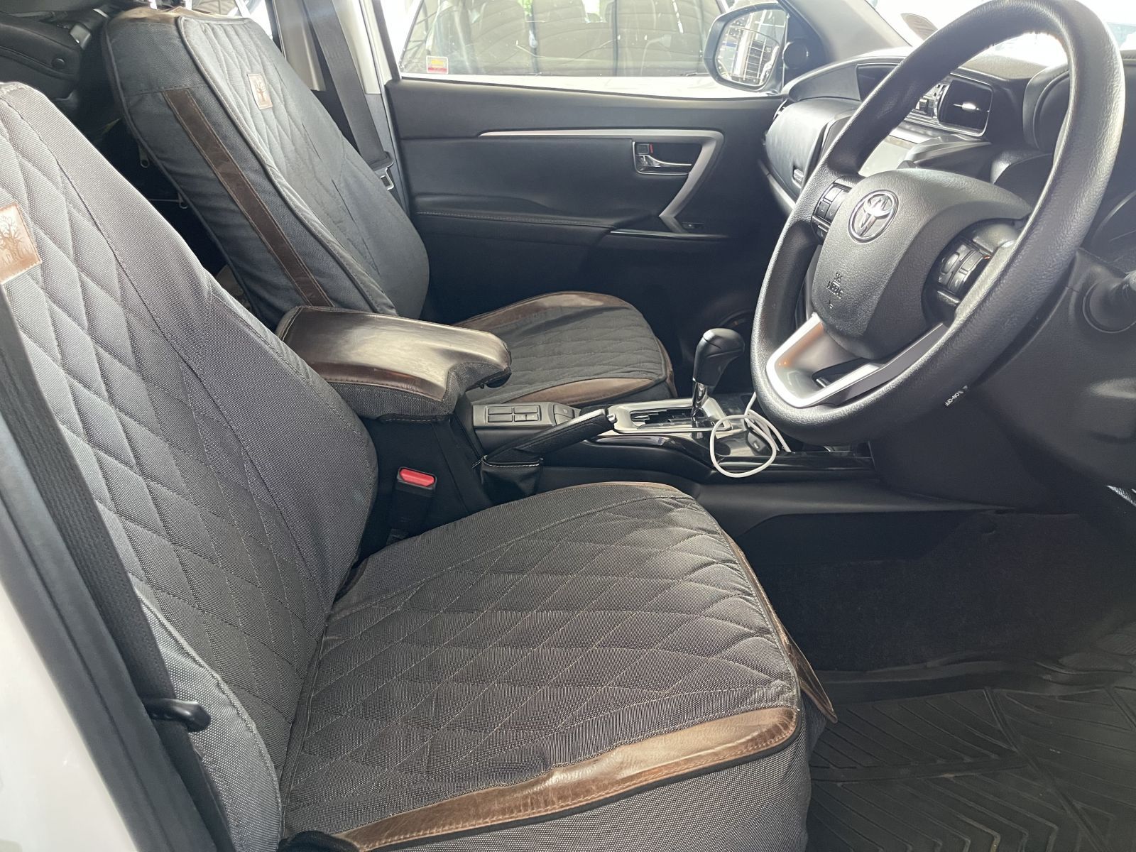 2023 Toyota Fortuner photo 9