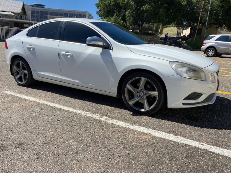 2013 Volvo S60 photo 1