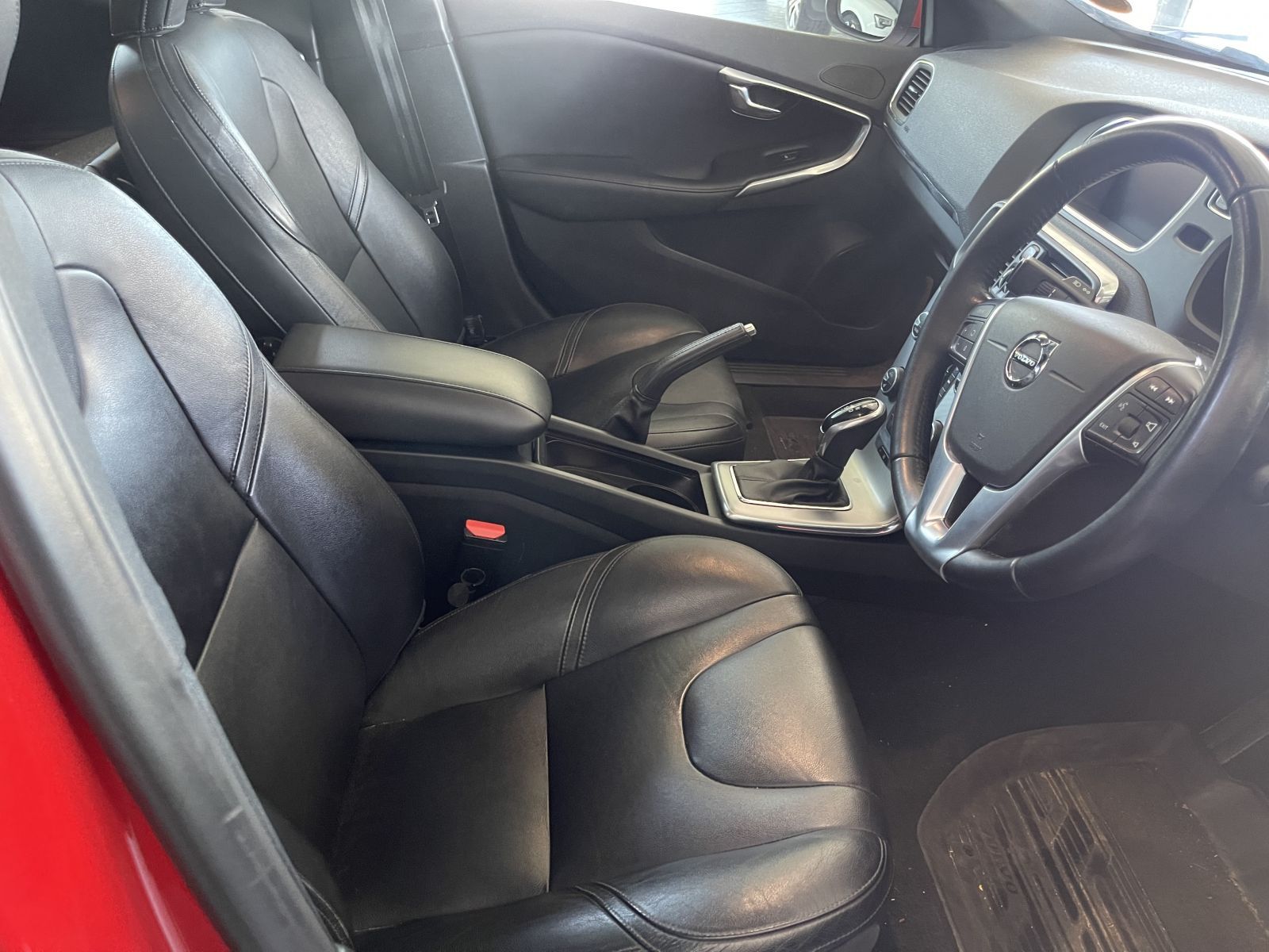 2017 Volvo V40 photo 9